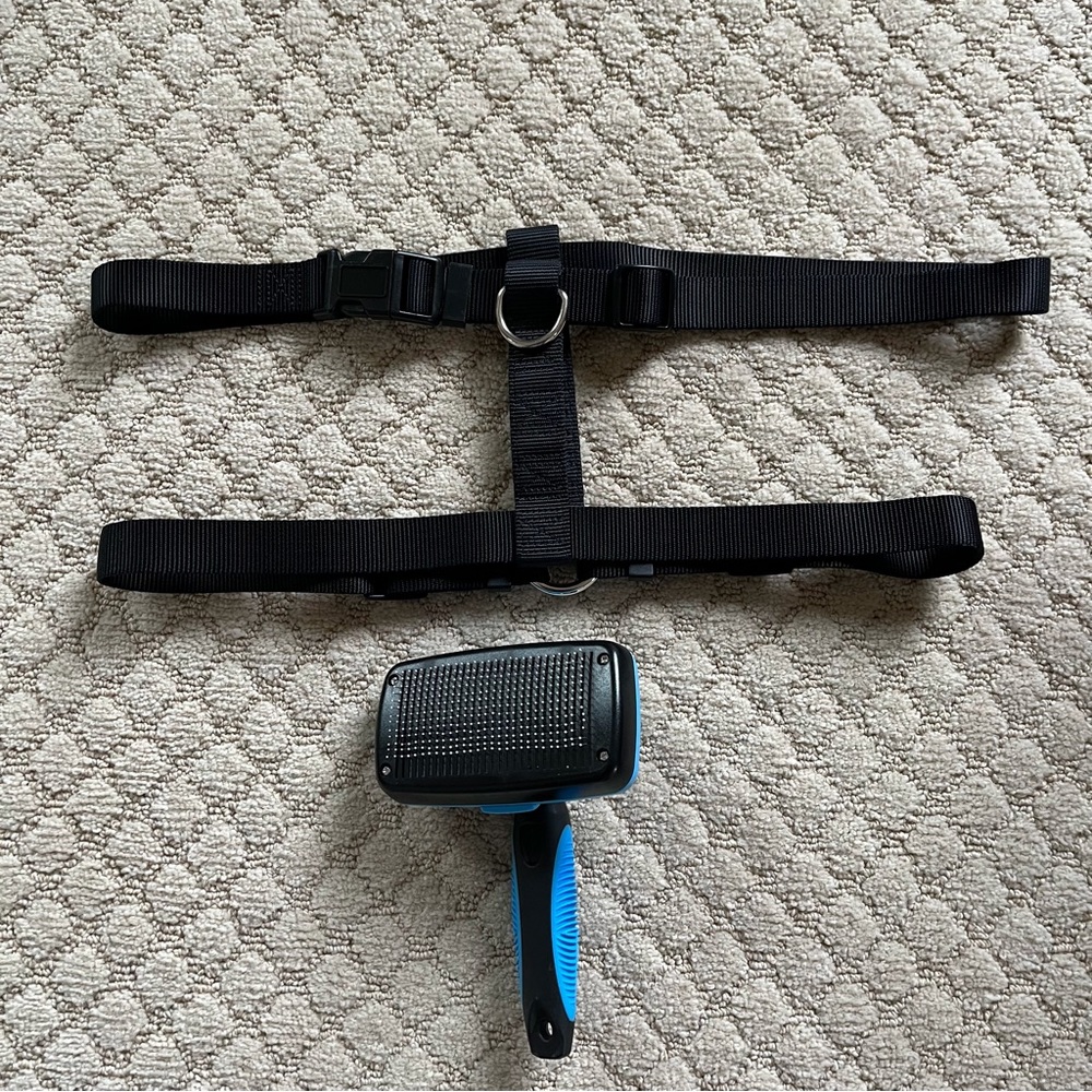 Dog Harness XL & Brush Bundle